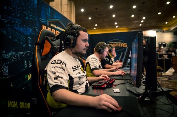 蒯纪闻的突 蒯纪闻的突